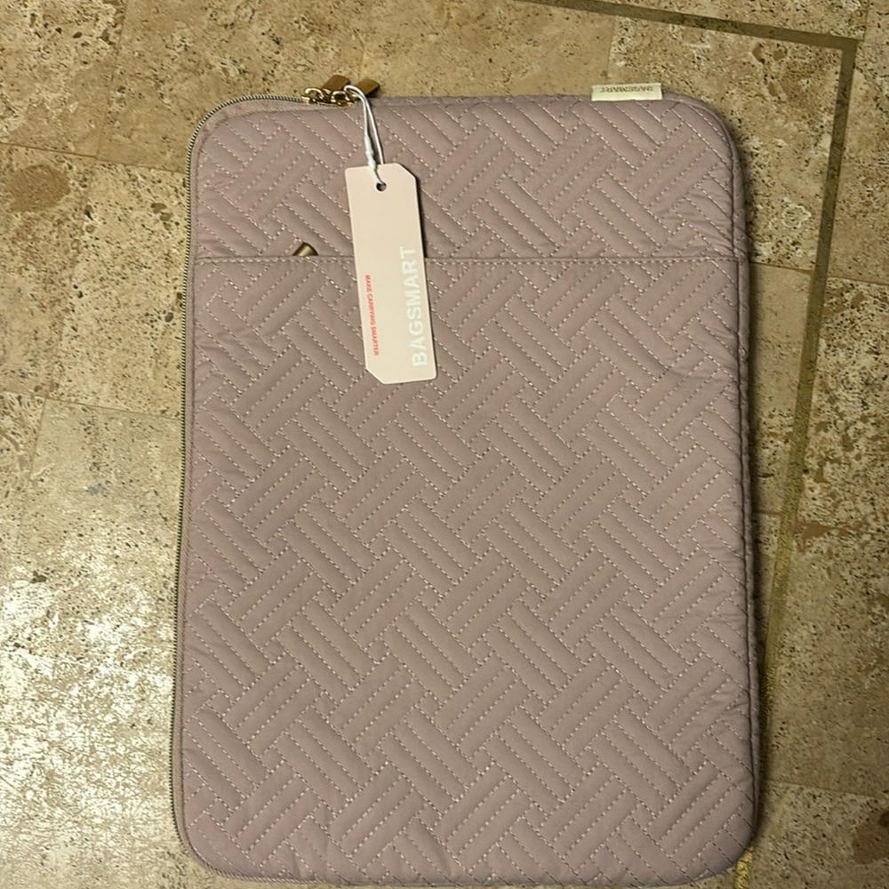 NWT BAGSMART Laptop Carrying Case with Pocket, Compatible with 15.6 inch , Pink